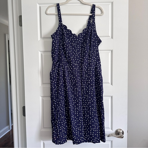 41 Hawthorn Beatriz Scallop Detail Dress - Picture 5 of 6